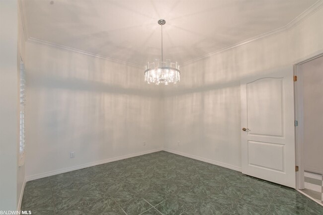 Building Photo - 117 Club Dr