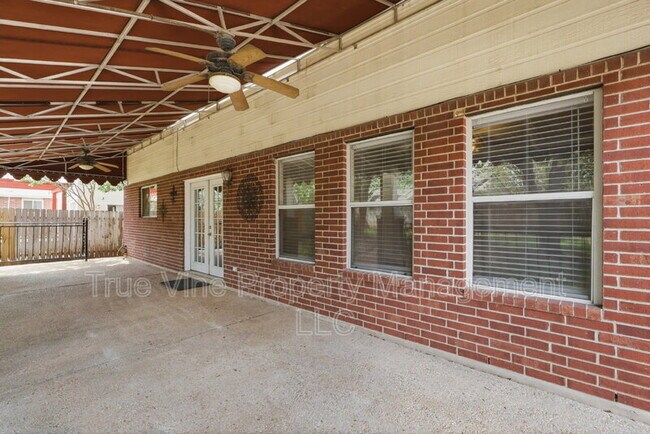 Building Photo - 6317 Stable Farm