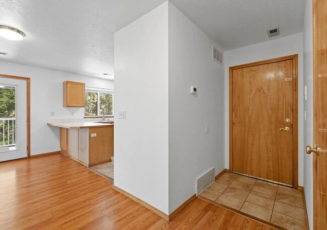 Building Photo - 1327 W Qualchan Dr