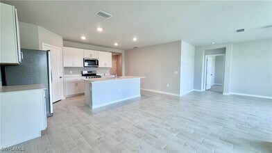 Building Photo - 17710 Shade Tree Loop Building Photo - 17710 Shade Tree Loop