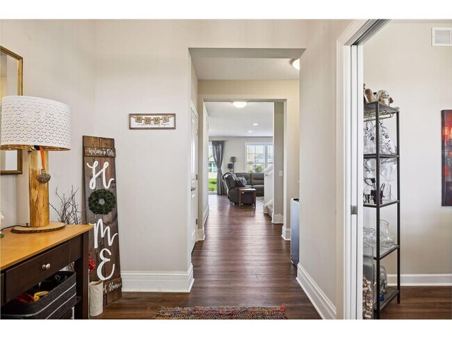 Foto del edificio - 6303 Jensen Ave S