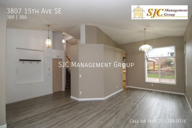 Foto del edificio - 3807 15th Ave SE