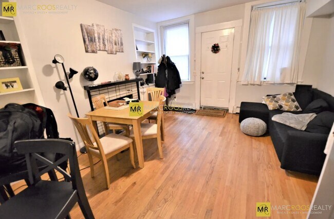 Foto del edificio - 587 Beacon St