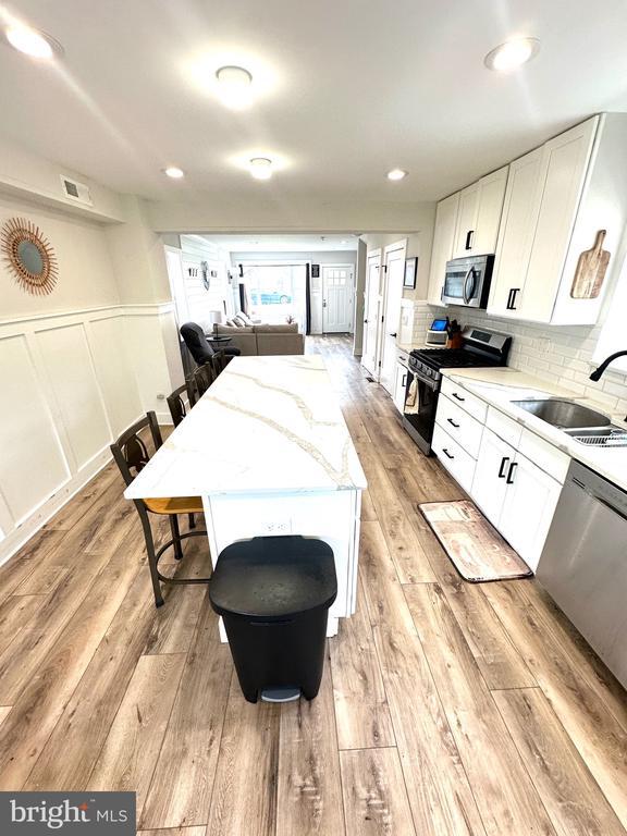 Foto del edificio - 842 E Cathedral Rd