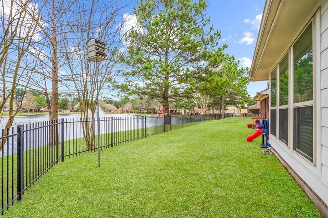 Foto del edificio - 31114 Lakeview Bend Ln