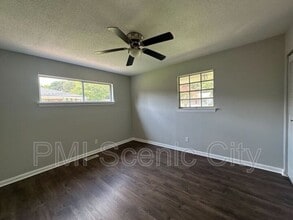 Building Photo - 1220 Gadd Rd