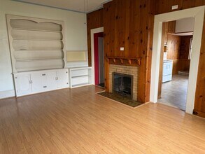 Building Photo - 634 SW Calapooia St