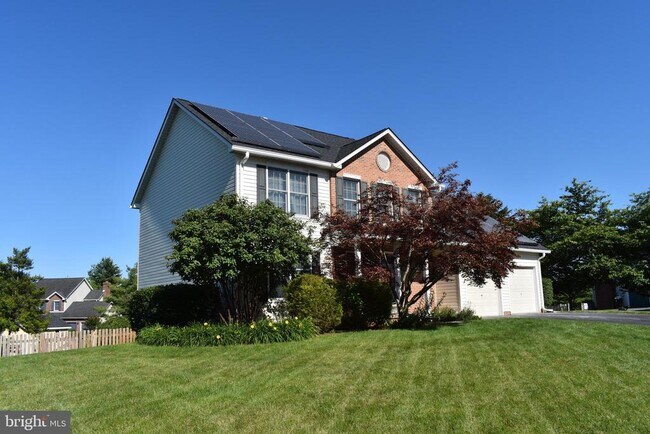 Foto del edificio - 2174 E Greenleaf Dr