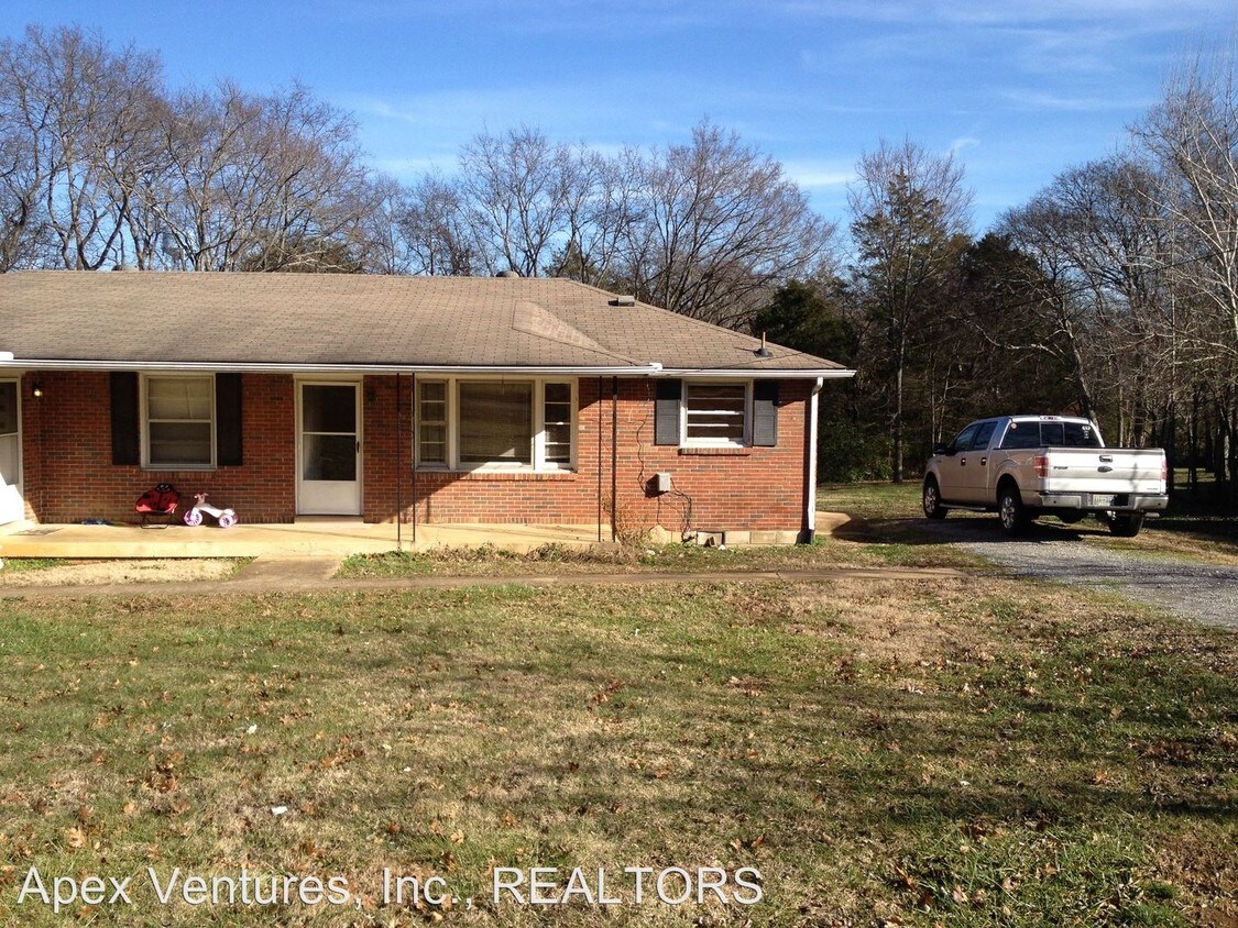 Primary Photo - 113 Crestview Dr