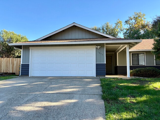 Building Photo - 1853 Marlene Ave