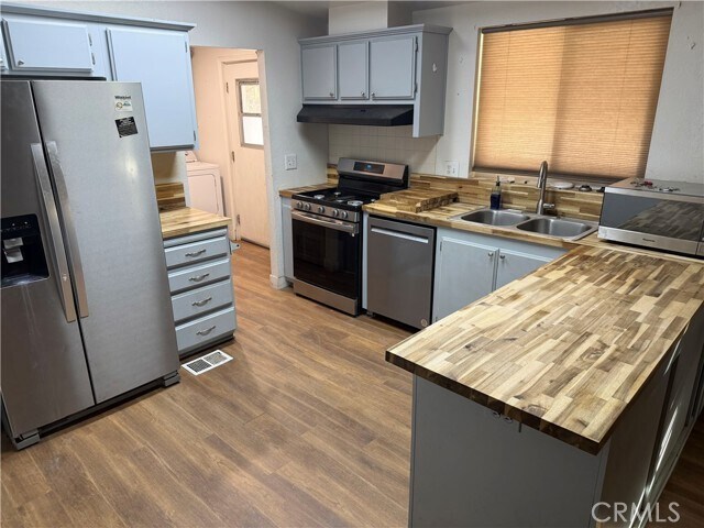 Primary Photo - 381 Amador Rd