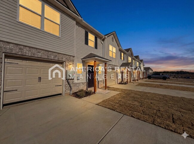 Foto del edificio - MOVE IN SPECIAL!! New Construction Townhouse for rent in Lincoln, AL! Sign a 13-month lease by 3/...