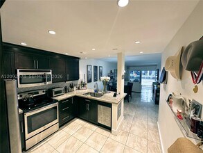 Building Photo - 450 Paradise Isle Blvd