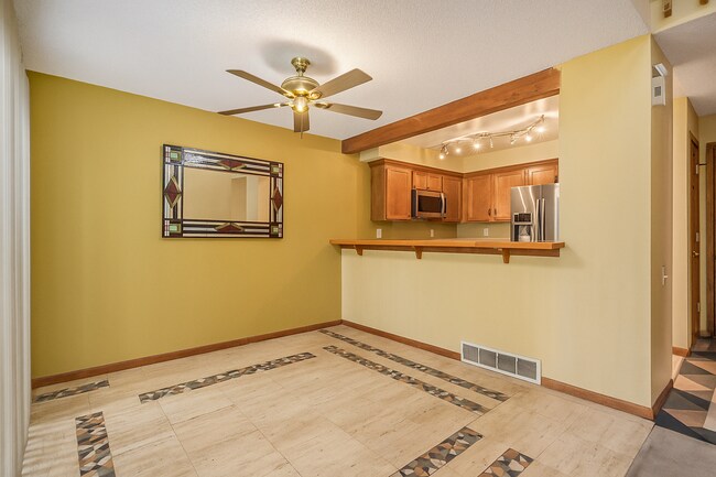 Foto del edificio - Lovely 2 Bed, 2.5 Bath Townhome with a Loft!