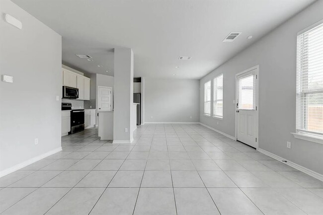Building Photo - 253 Syrah Ct
