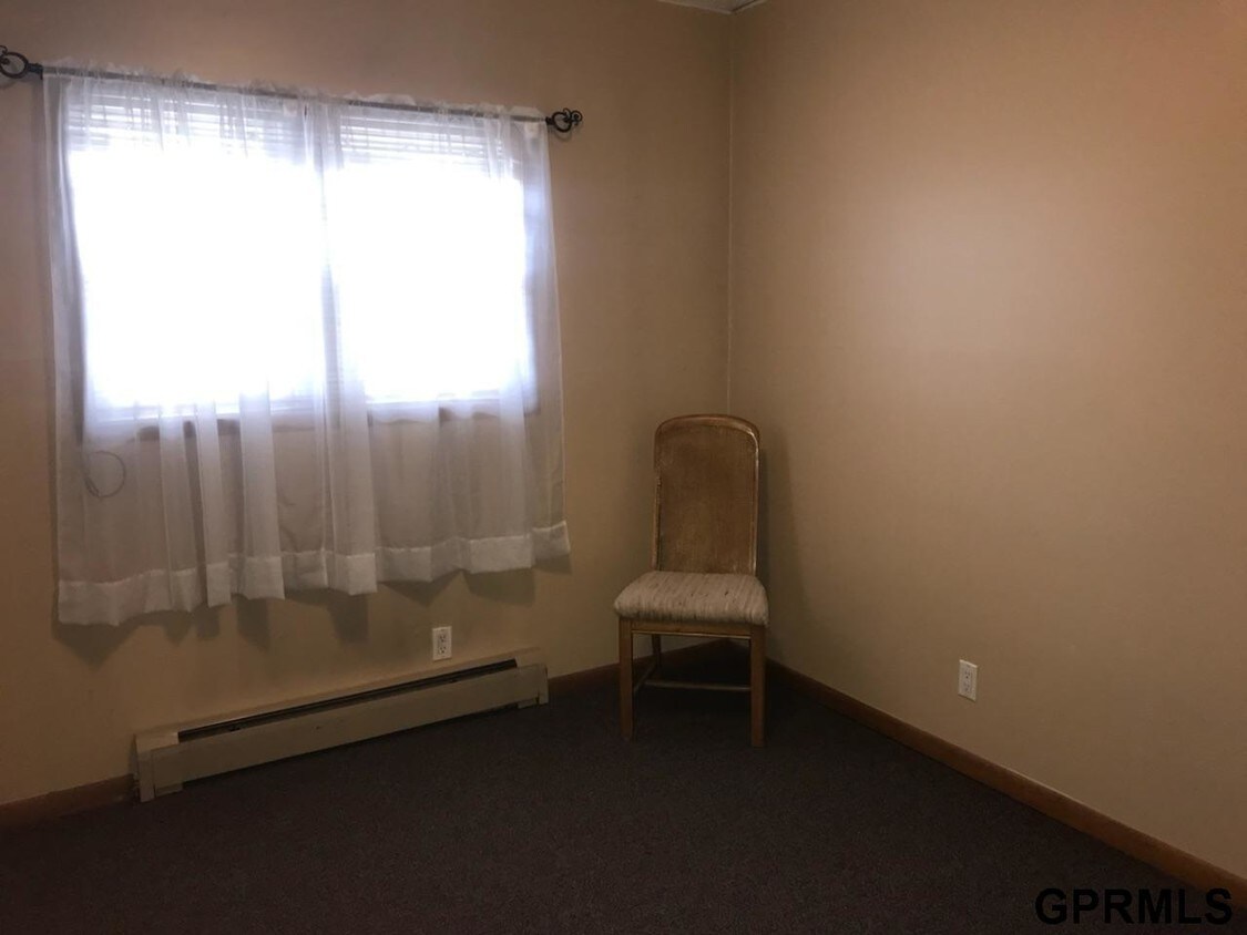 Foto del edificio - 128 N 6th St