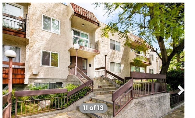 Building Photo - 12157 Moorpark St