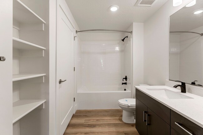 Building Photo - Brand New Modern Apartments at Ascesa