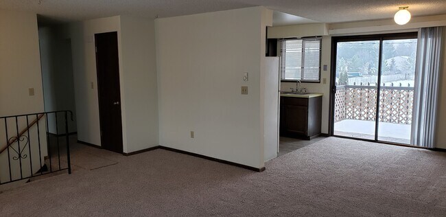 Foto del edificio - 1022-1024 N. Best Rd