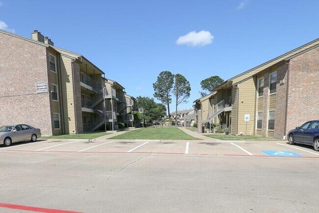 Foto del edificio - 3600 Block Dr