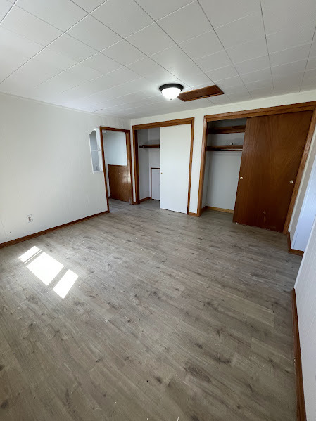 Building Photo - 1536 Barney Ave