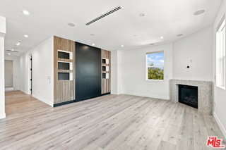 Foto del edificio - 8121 Norton Ave