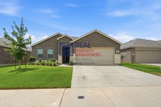 Building Photo - 4501 Greenham Ln.
