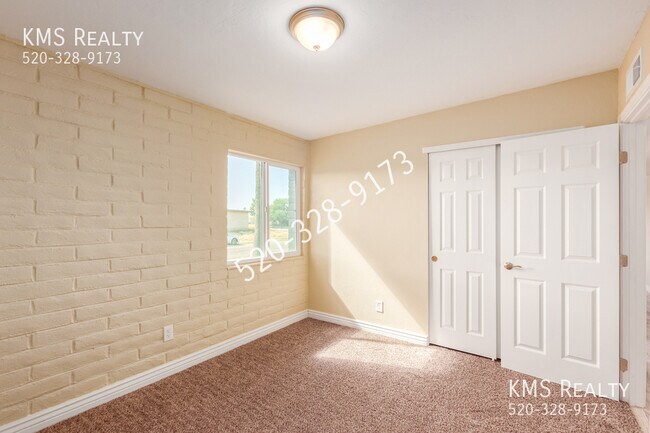 Foto del edificio - 6727 E Victoria St