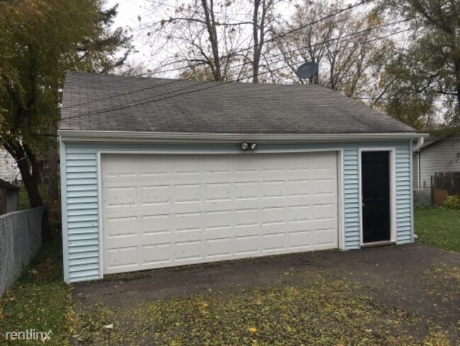 Building Photo - 3 br, 1 bath House - 1652 FERRY STREET