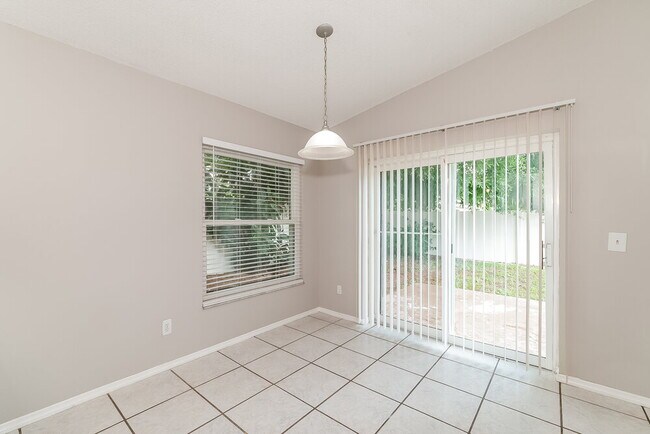 Building Photo - 3575 Chinaberry Ln