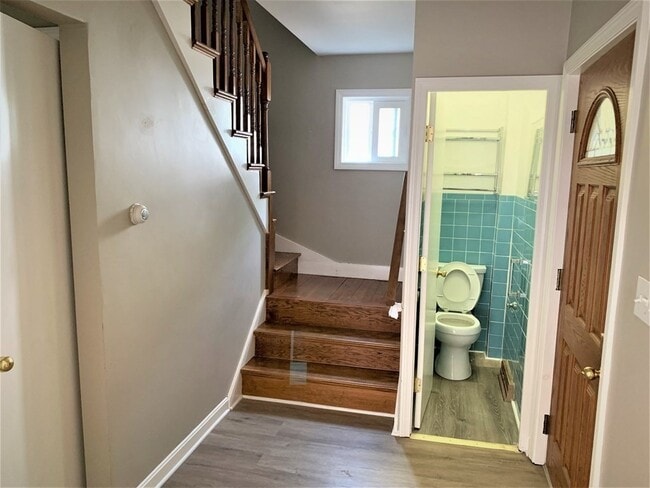 Building Photo - 49 Thornton St