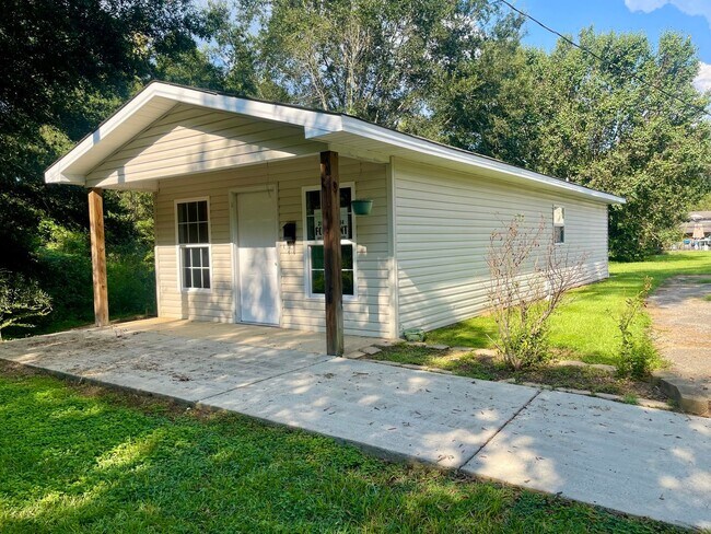 Foto del edificio - Cute 1 Bed 1 Bath Home Available! Call to ...