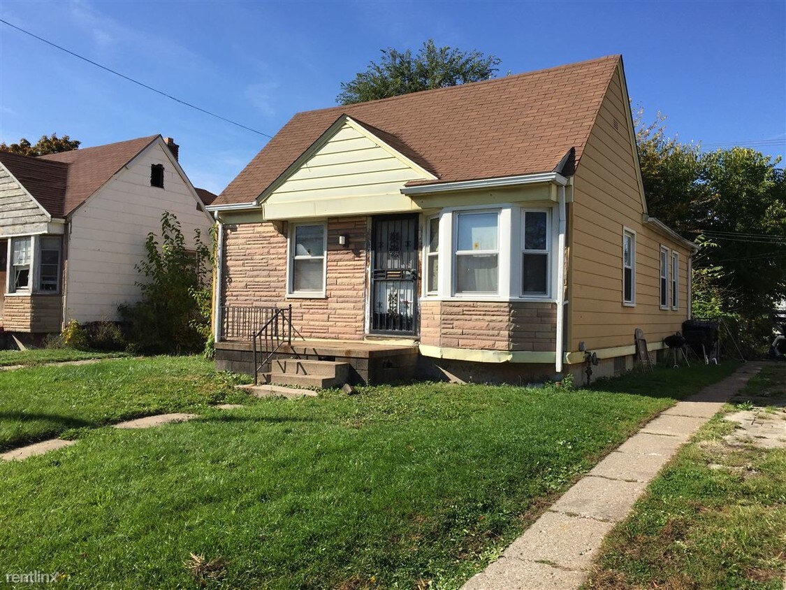 Building Photo - 3346 S Bassett St