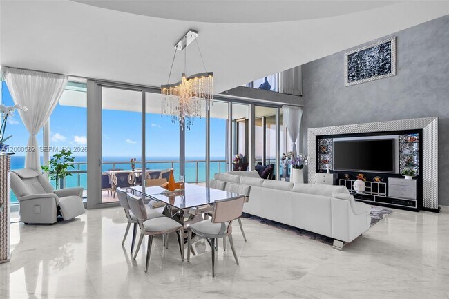 Foto del edificio - 17121 Collins Ave