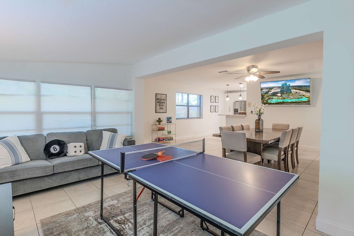 Foto principal - 7531 Simms St