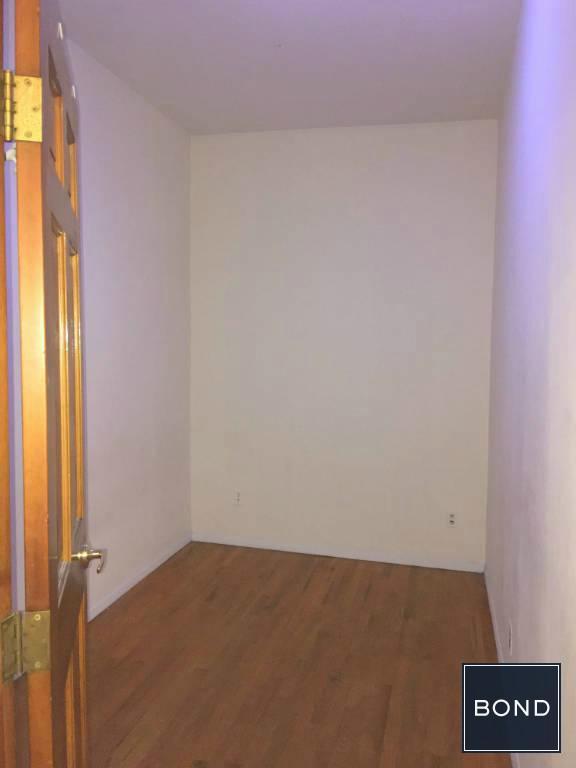 Building Photo - 527 E 83rd St