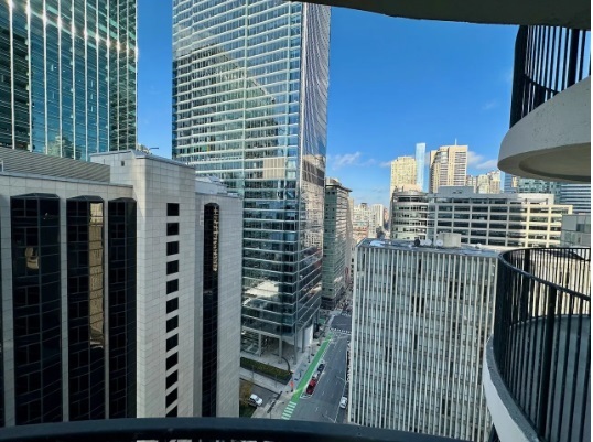 Foto del edificio - 300 N State St