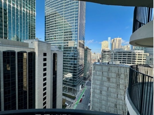 Photo - 300 N State St Apartment