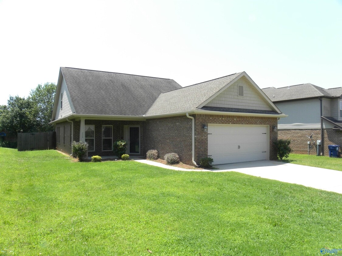 Foto principal - 153 Fields Pond Dr