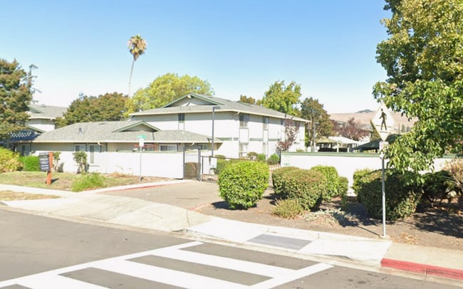 Building Photo - 725 Auburn Pl