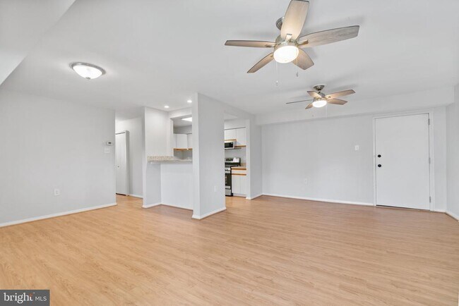 Foto del edificio - 208 Victor Pkwy