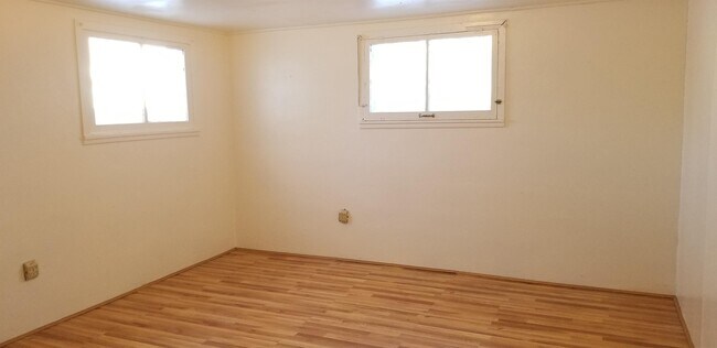 Building Photo - 1304 S Willson Ave