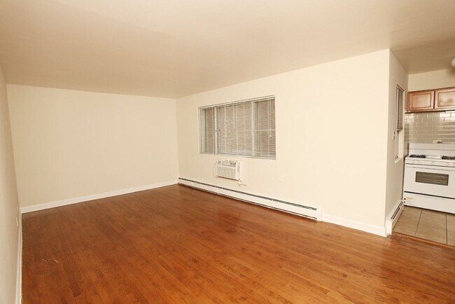 Foto del edificio - 5851 N Winthrop Ave