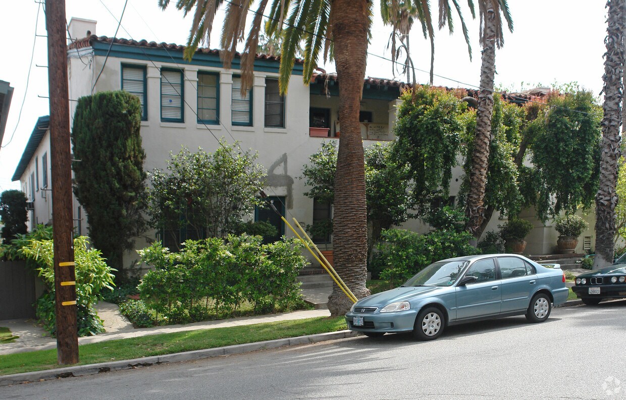 Building Photo - 1701-1705 Oxley St