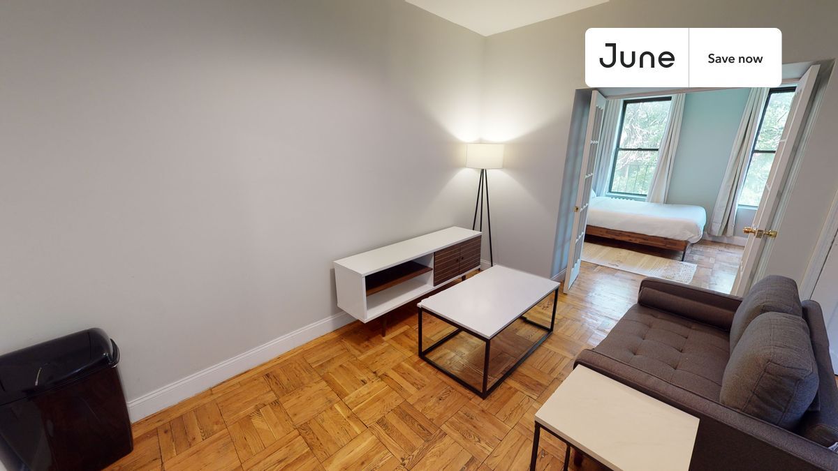 Photo - 715 East 5th Street