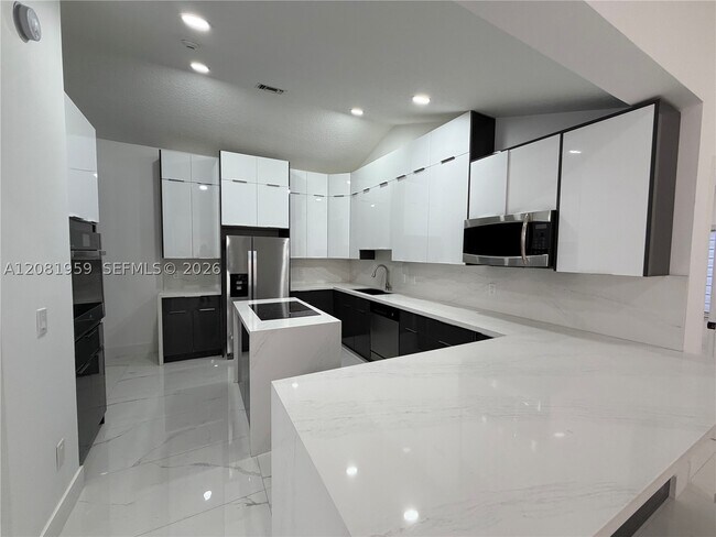 Foto del edificio - 2029 Greenview Cove Dr