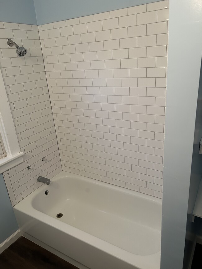 Renovated bathroom - 44 Villa Ave