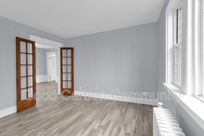 Building Photo - 12 E Depew Ave