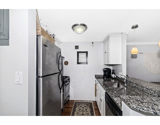 Building Photo - 42 8th St