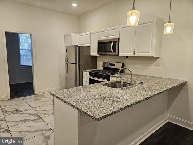 Foto del edificio - 423 N 52nd St